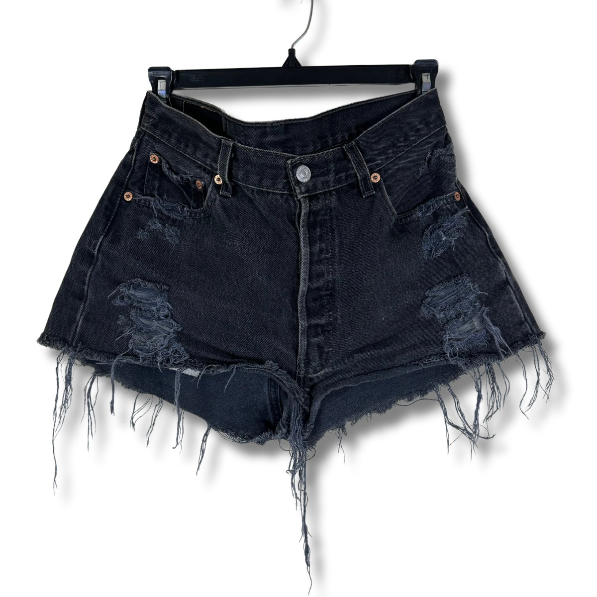 BLACK DENIM LEVI SHORTS